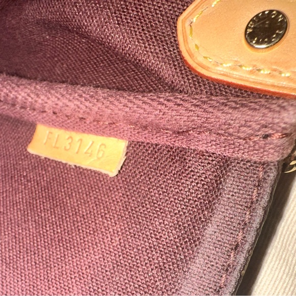 Louis Vuitton Favorite MM - Picture 14 of 14